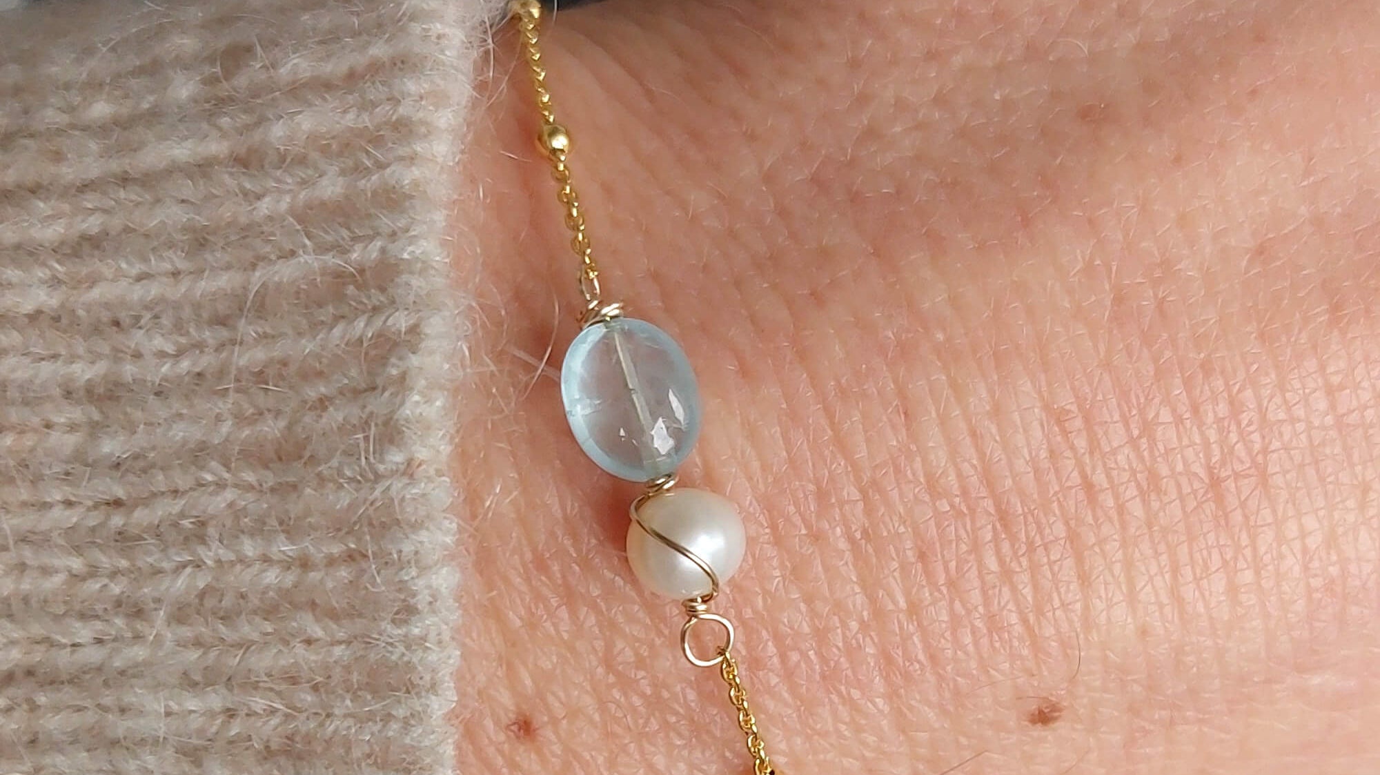 Birthstone jewelry - geboortesteen sieraad maart: aquamarijn