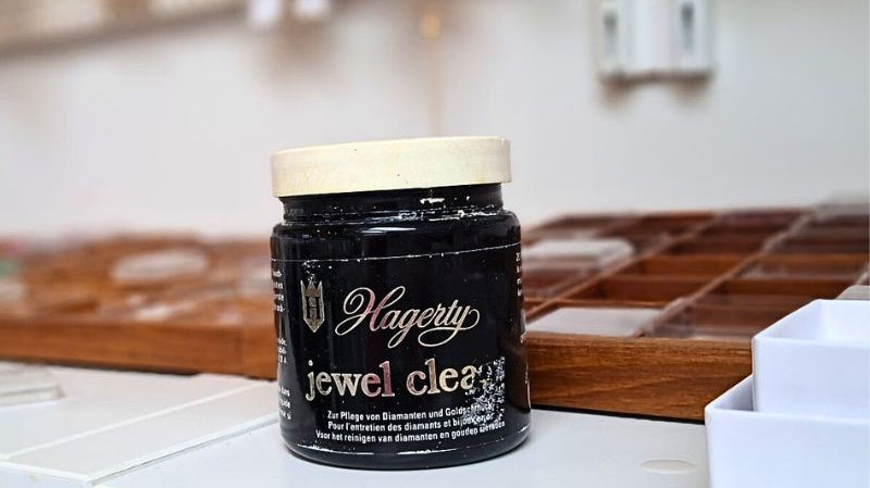 Zilverbadje voor sieraden. Juist goed of niet?