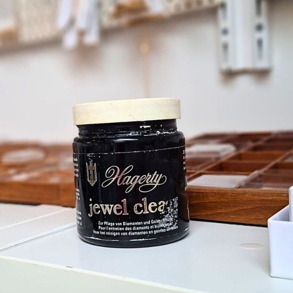 Zilverbadje voor sieraden. Juist goed of niet?