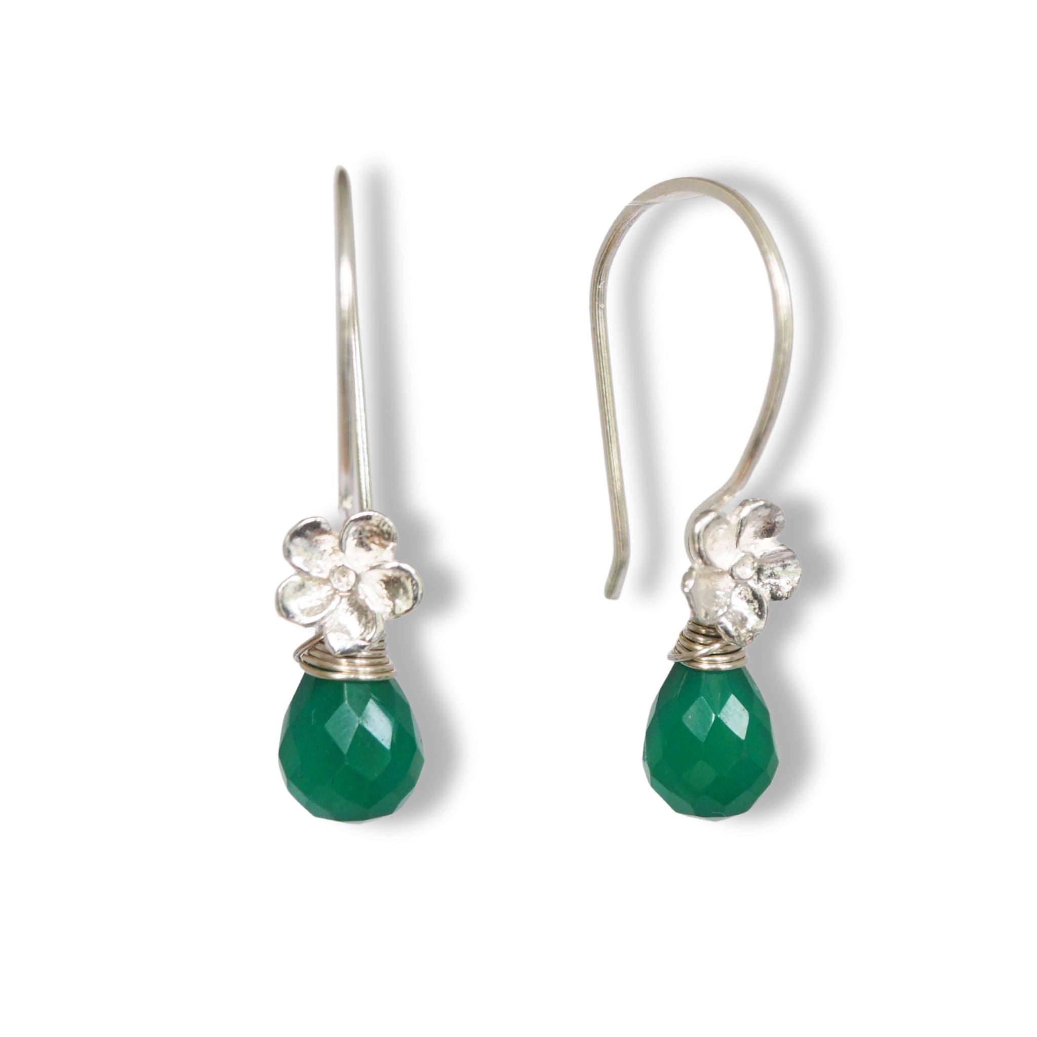 Bloemoorbellen groene onyx in zilver