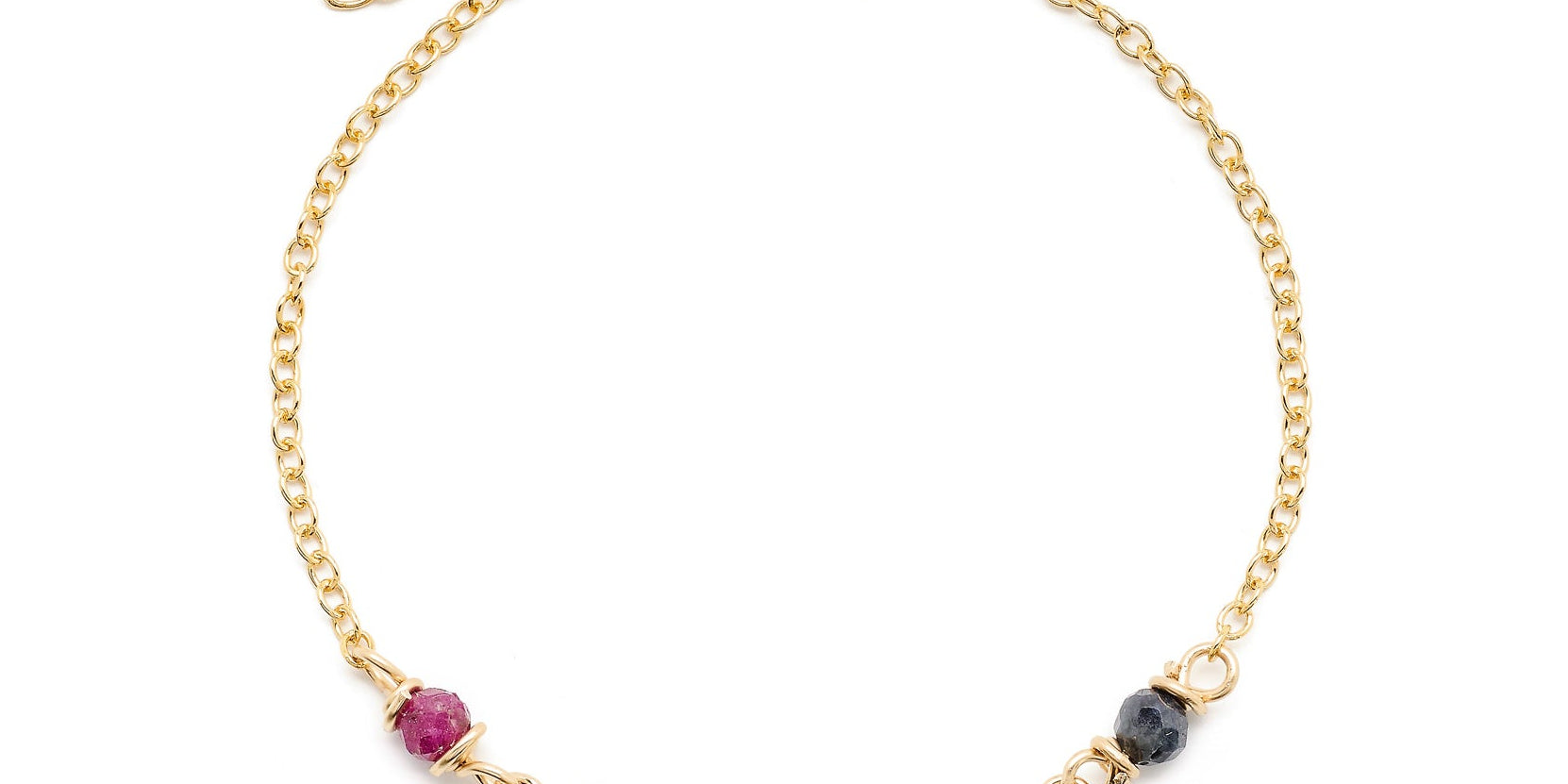 Geboortesteen armband om zelf samen te stellen. Gepersonaliseerde geboortesteenarmband met gouden schakels en edelstenen naar keuze