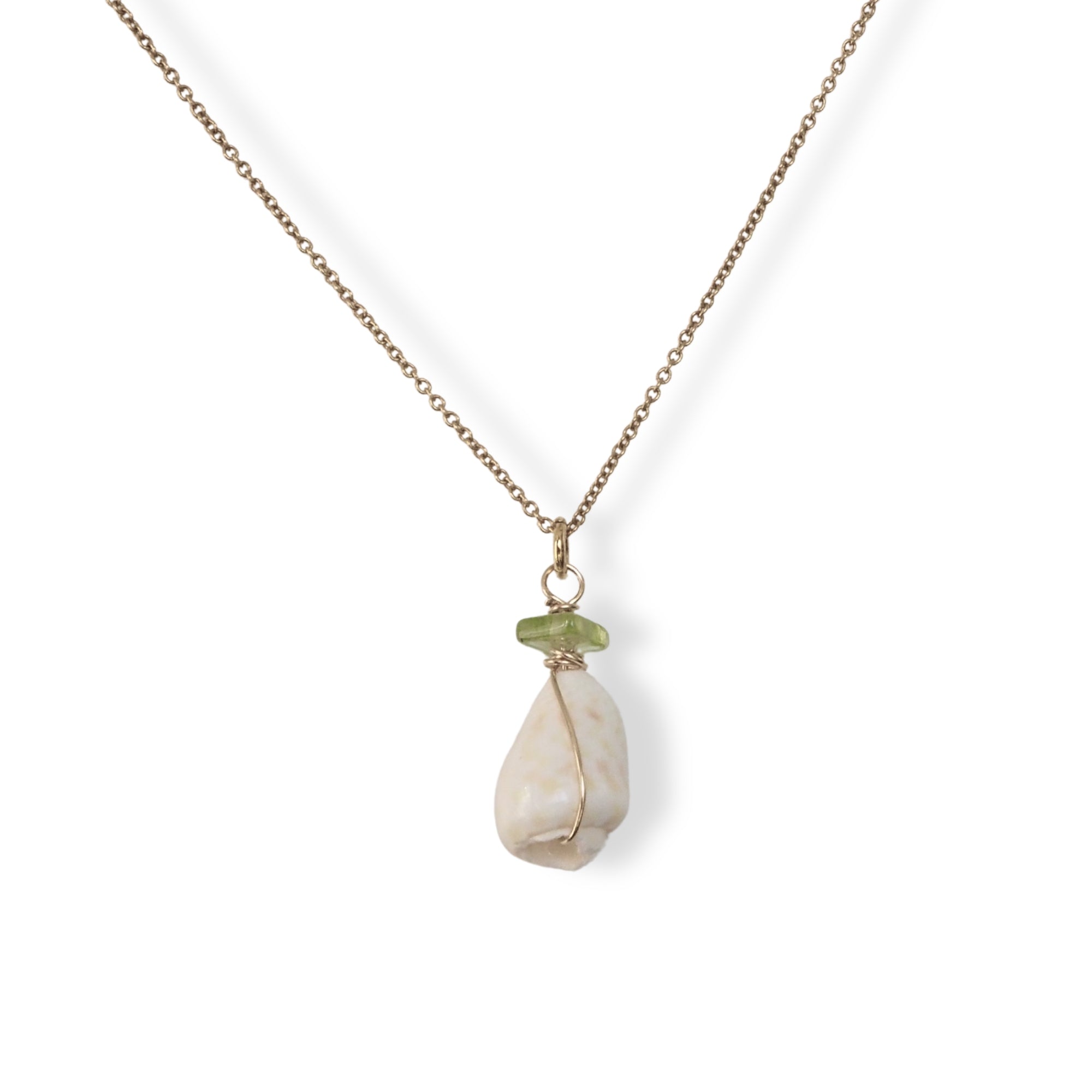 Handgemaakte ketting schelp en peridoot Halsketting - Jewels with Flair
