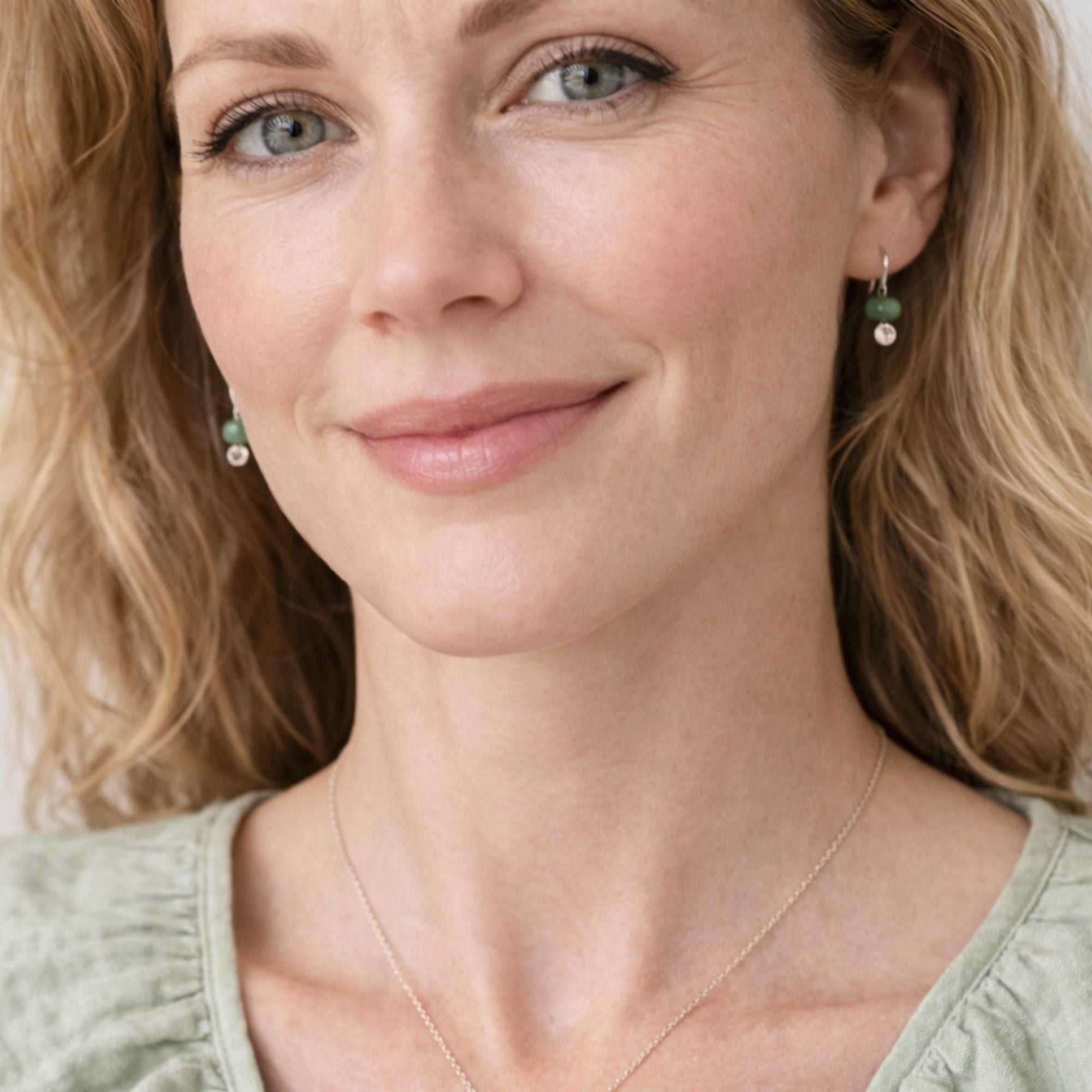 Kleine oorbellen met edelsteen aventurijn Oorbellen - Jewels with Flair