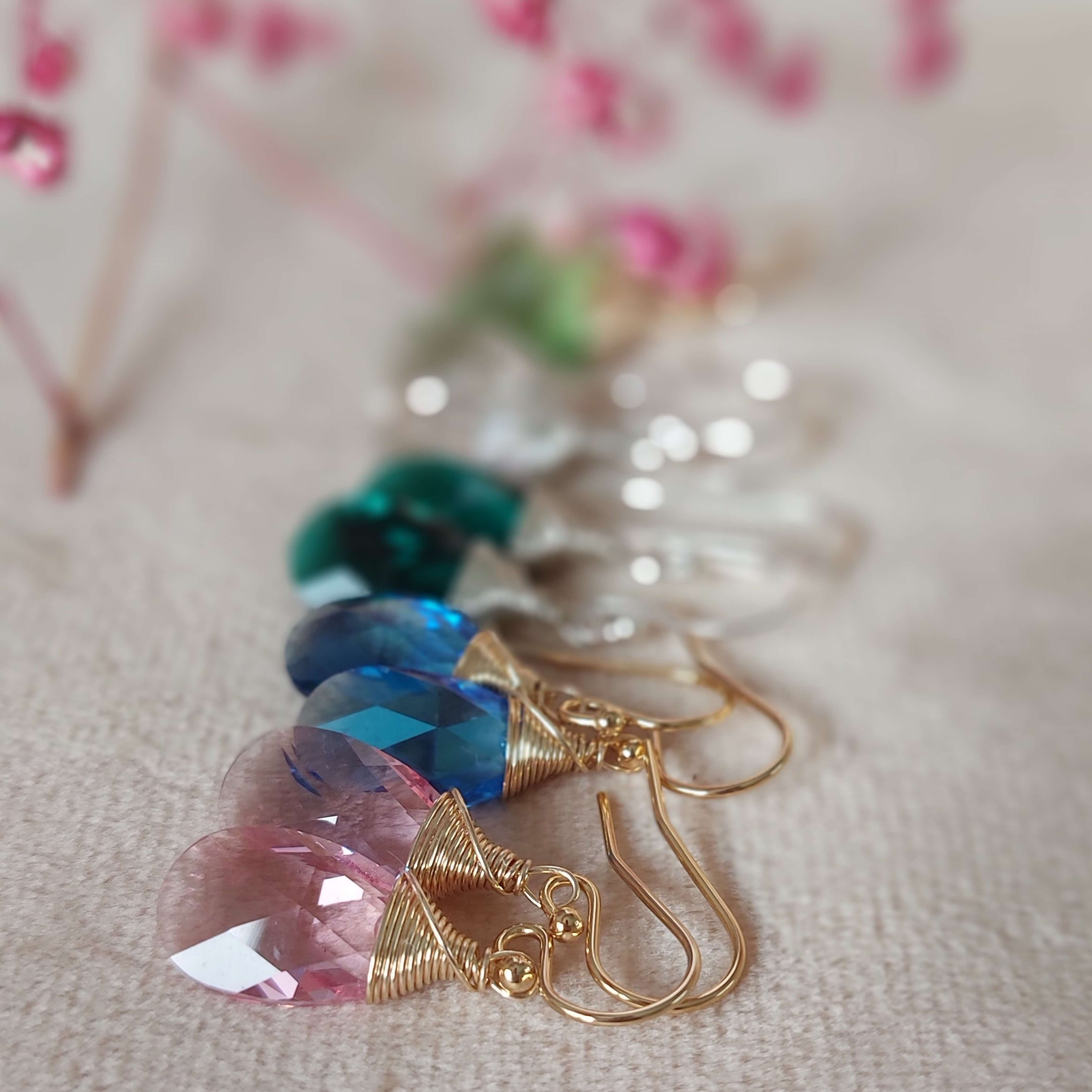 Schitterende oorbellen glaskristal druppels - emerald groen Oorbellen - Jewels with Flair