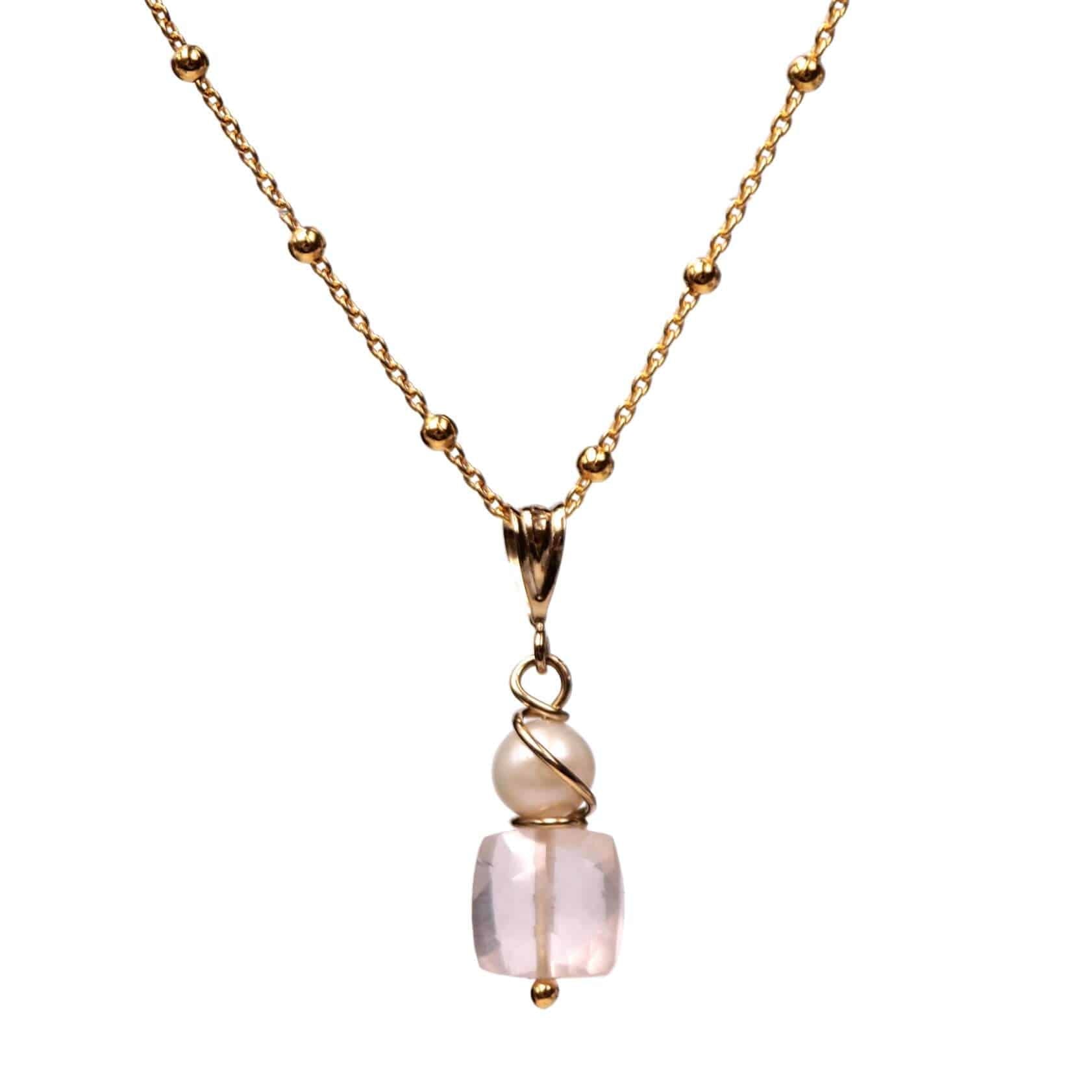 Fijne ketting met facet geslepen rozenkwarts en zoetwaterparel Halskettingen - Jewels with Flair