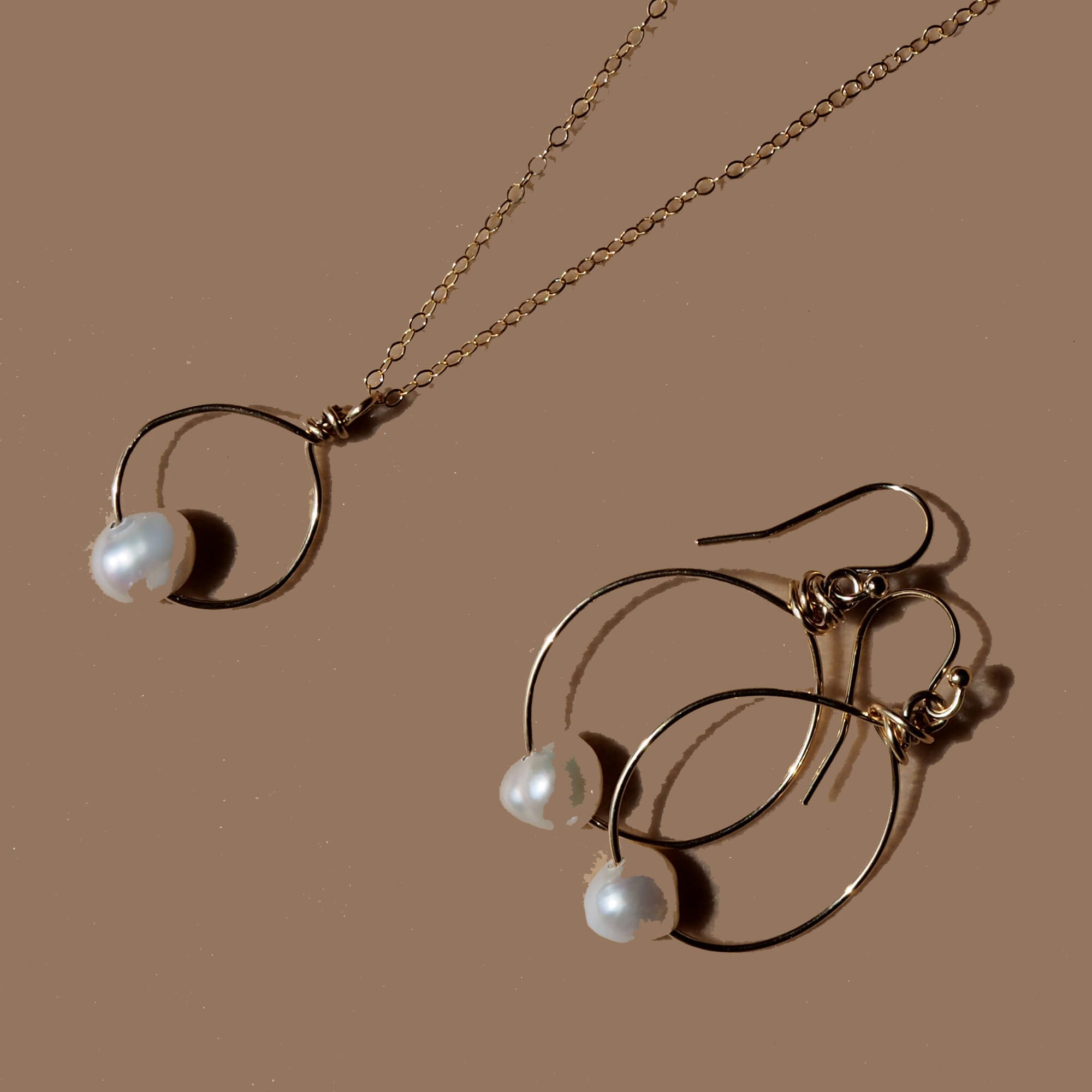 Unieke chandelier oorbellen met zoetwaterparels Oorbellen - Jewels with Flair