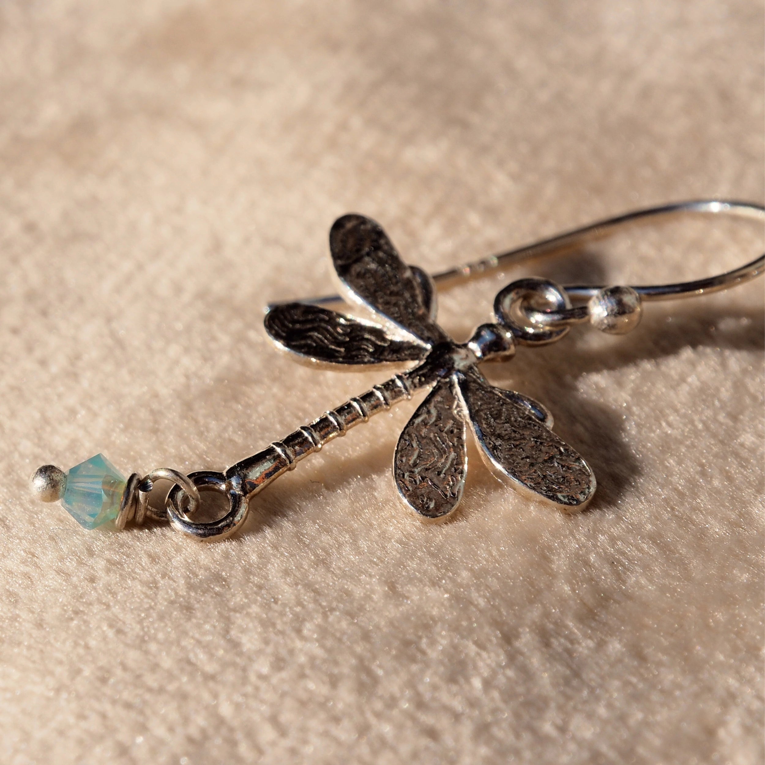 Oorbellen met libellen in zilver of goud