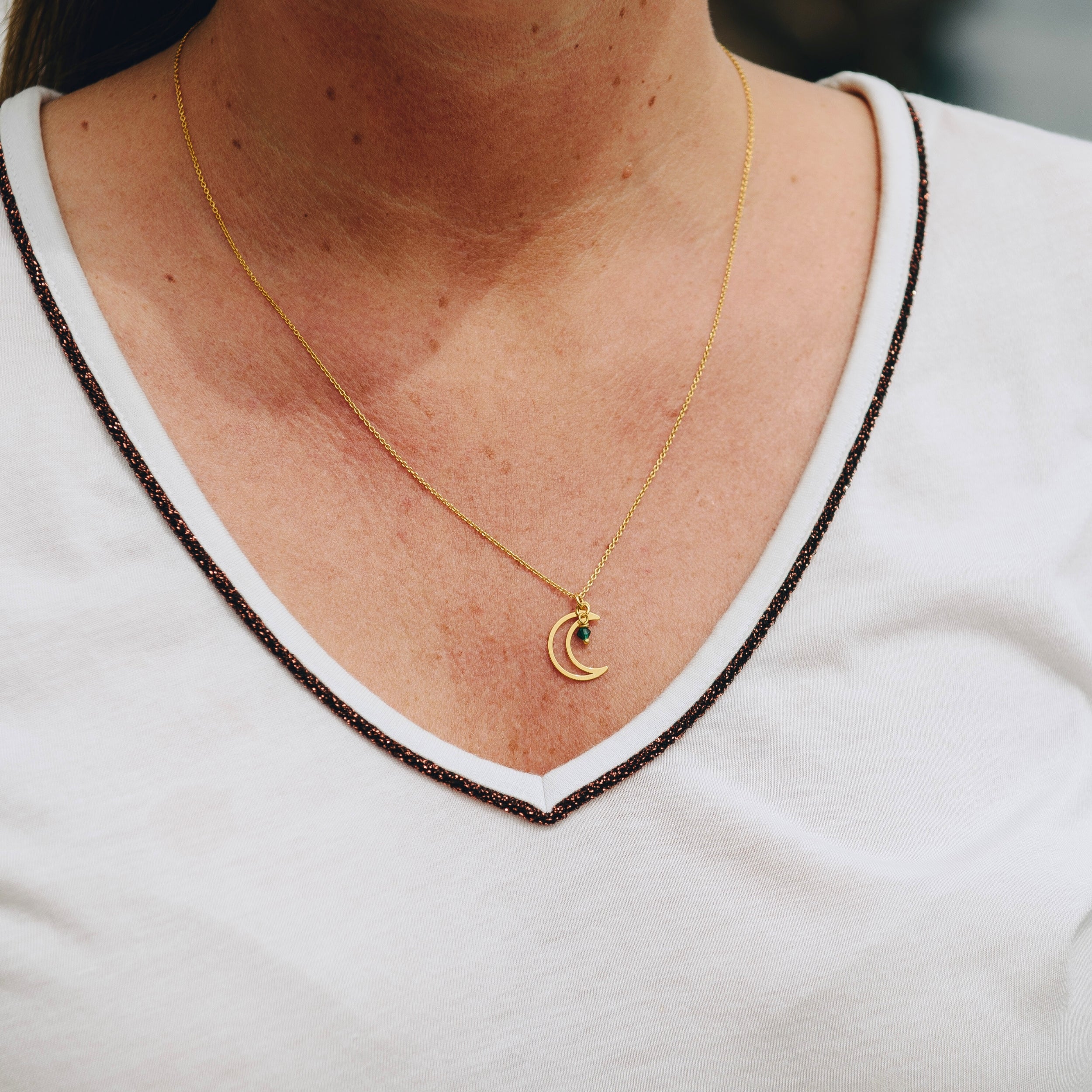 halsketting met maan bedel