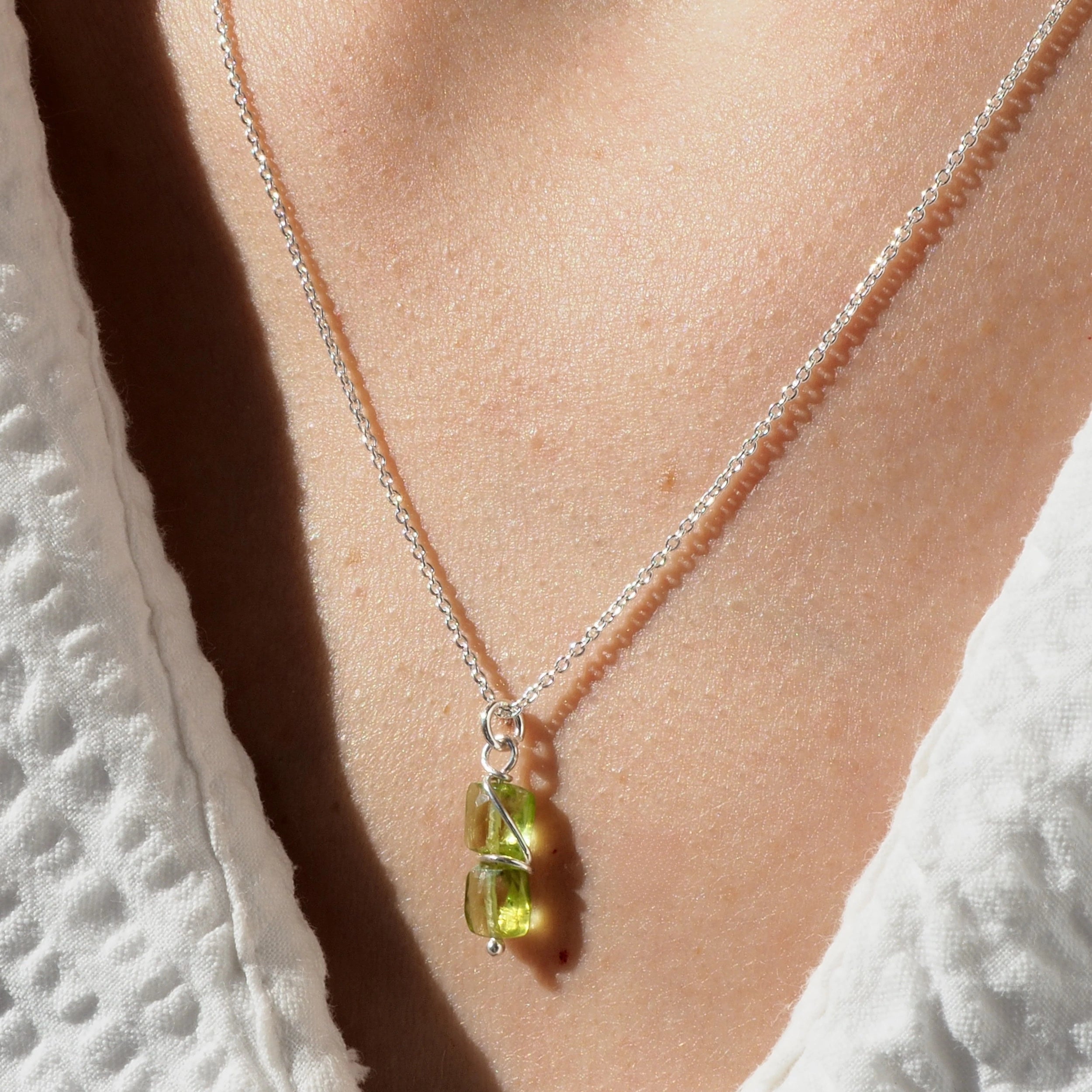 halsketting peridoot, geboortesteen augustus