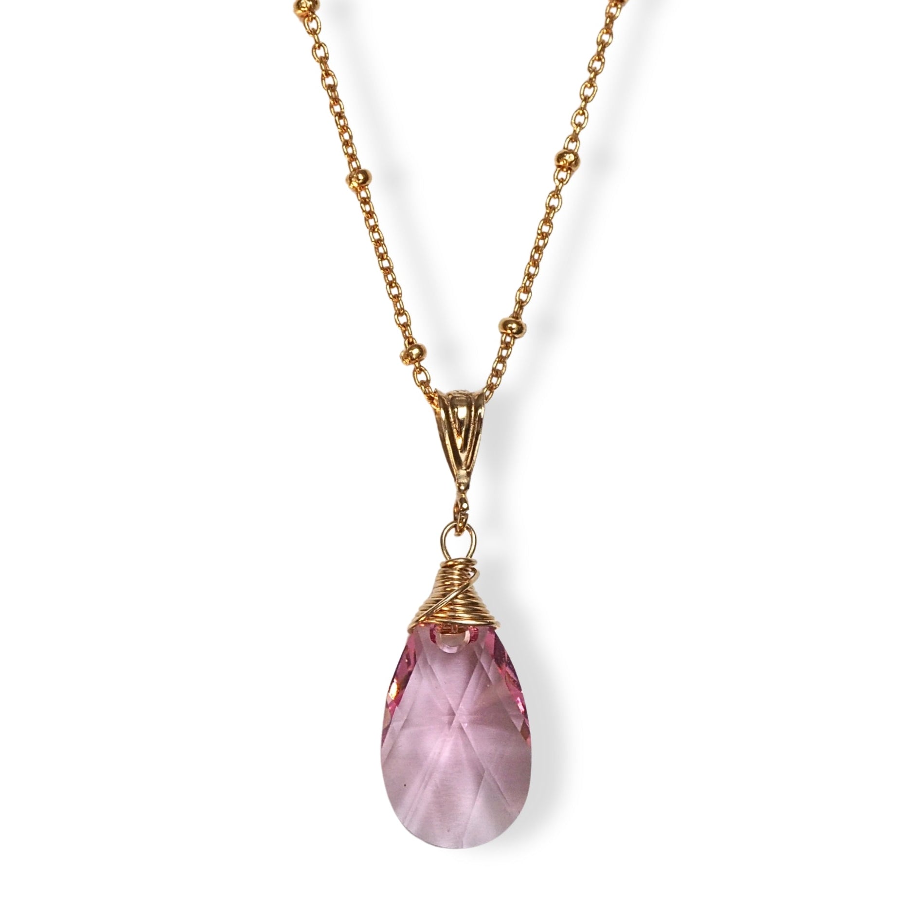 Gold filled halsketting met druppel van glaskristal hanger in roze.