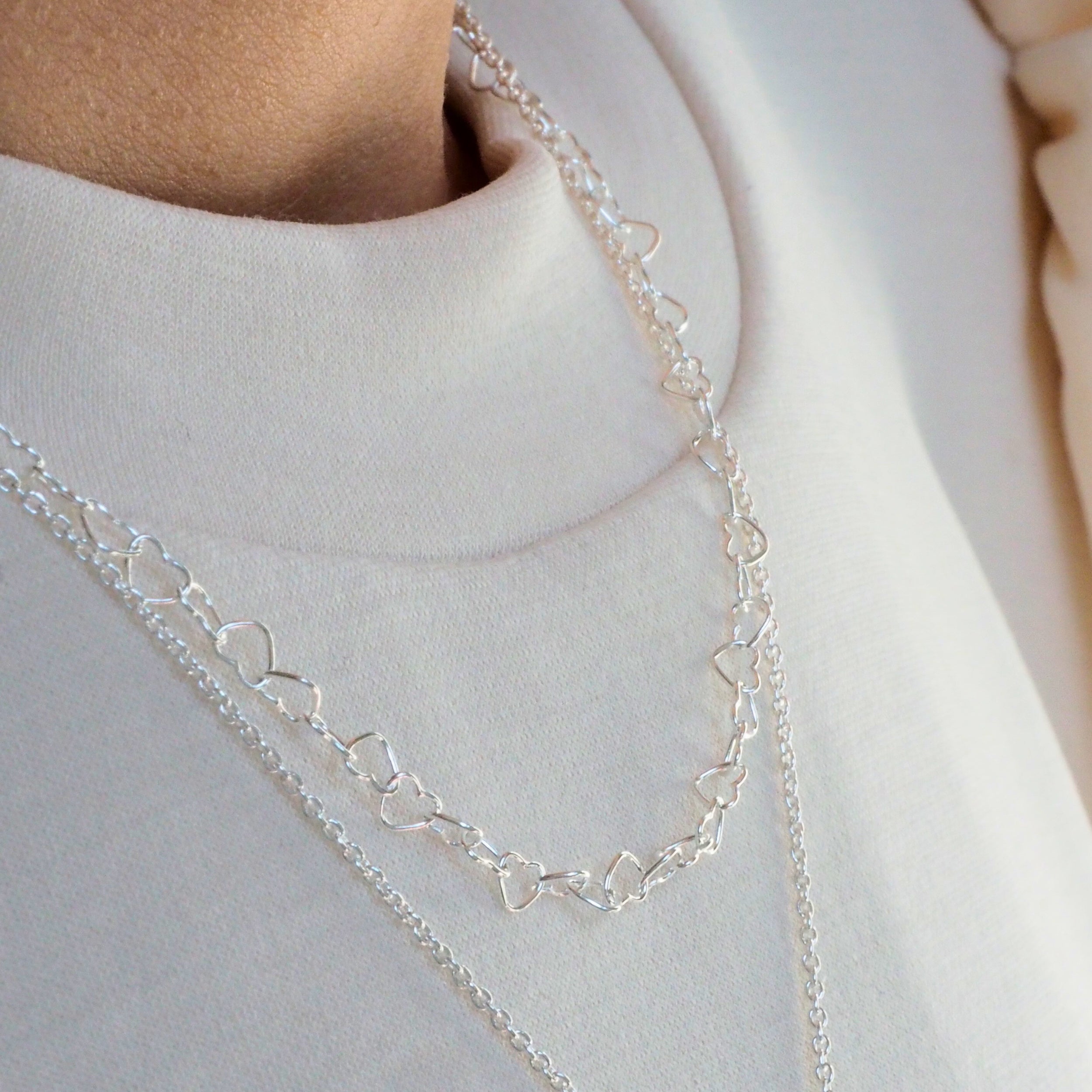 halsketting met hartjes