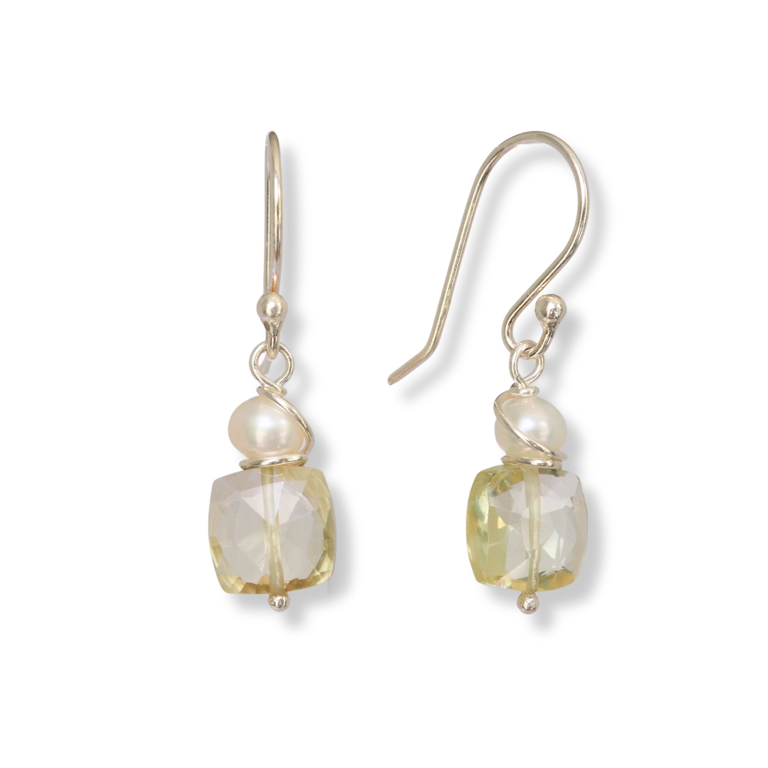 handgemaakte oorbellen met edelsteen citrien en zoetwaterparels in zilver