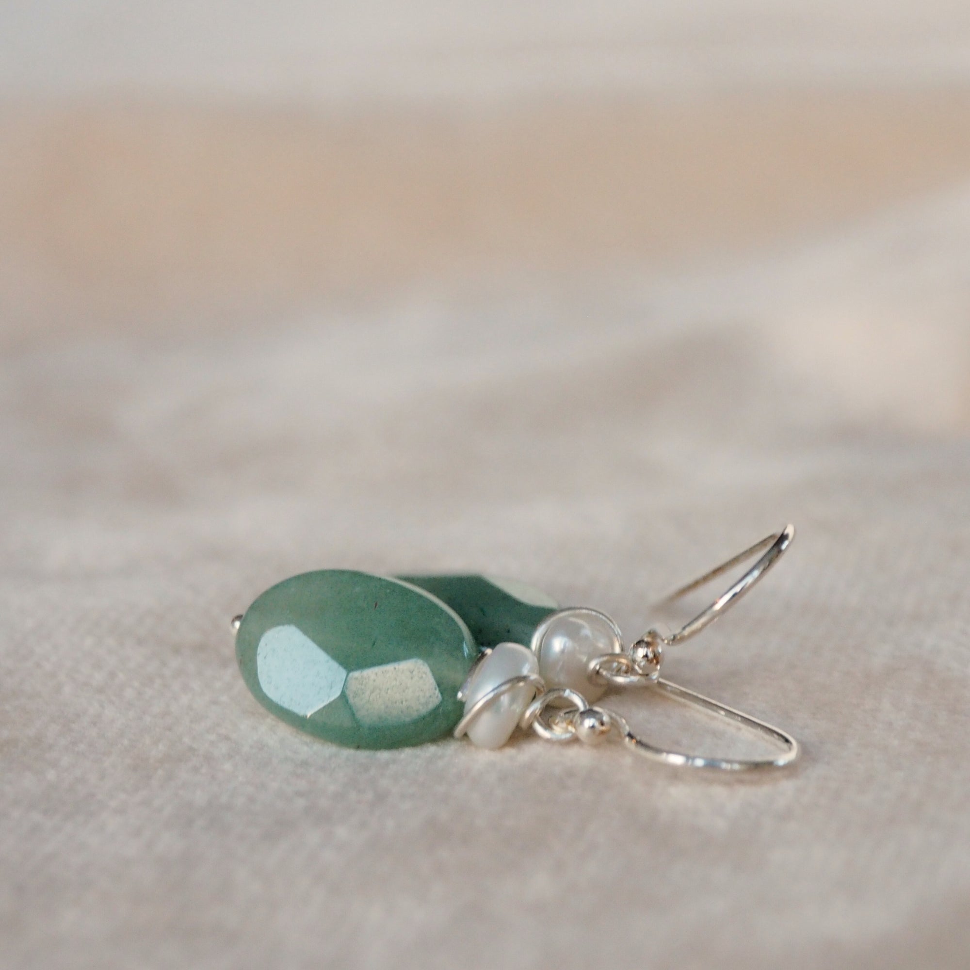 Handgemaakte oorbellen aventurijn & zoetwaterparels Oorbellen - Jewels with Flair