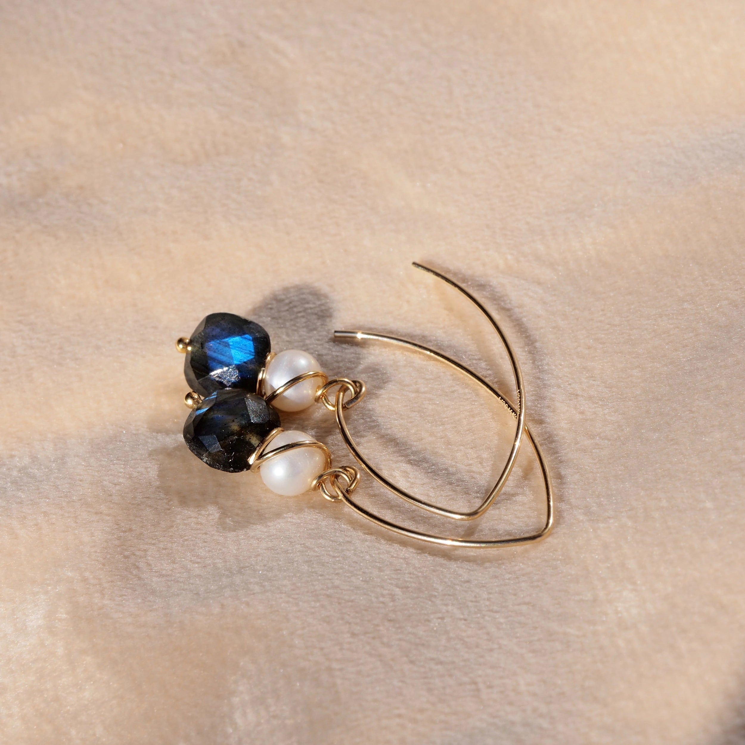 lange oorbellen labradoriet