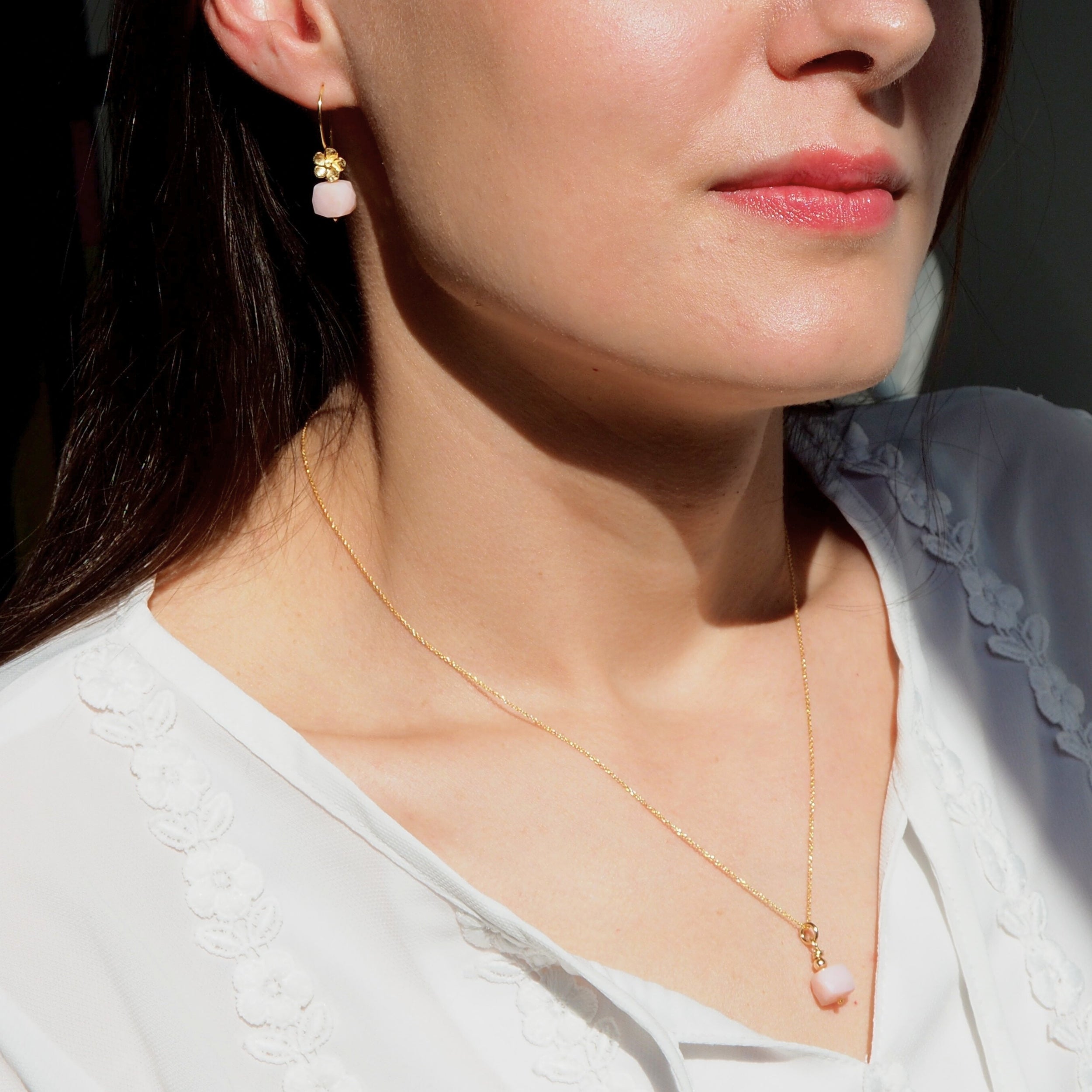 sieradenset bloemen met roze opaal