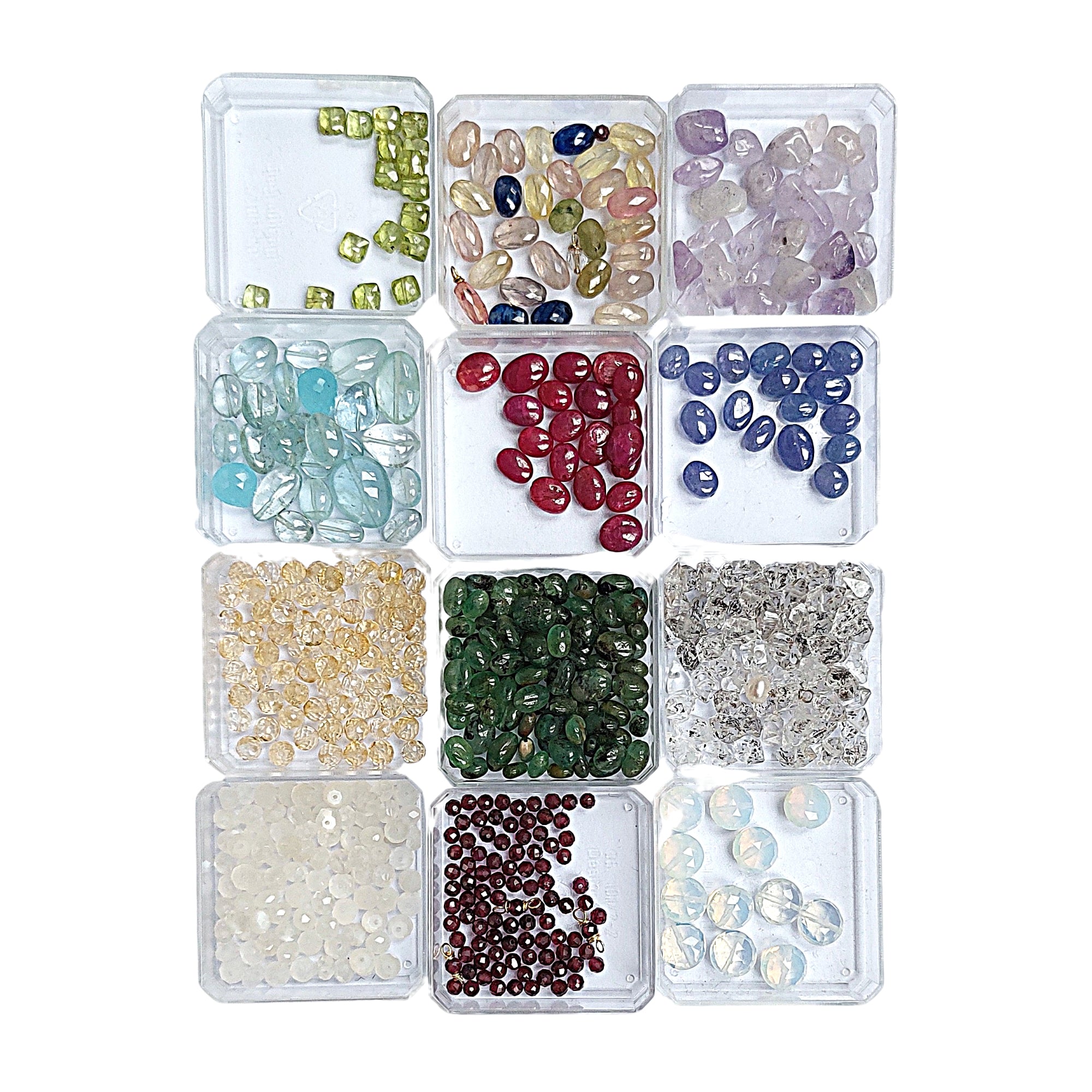 verschillende geboortestenen waar klant uit kan kiezen om geboortesteen armband samen te stellen