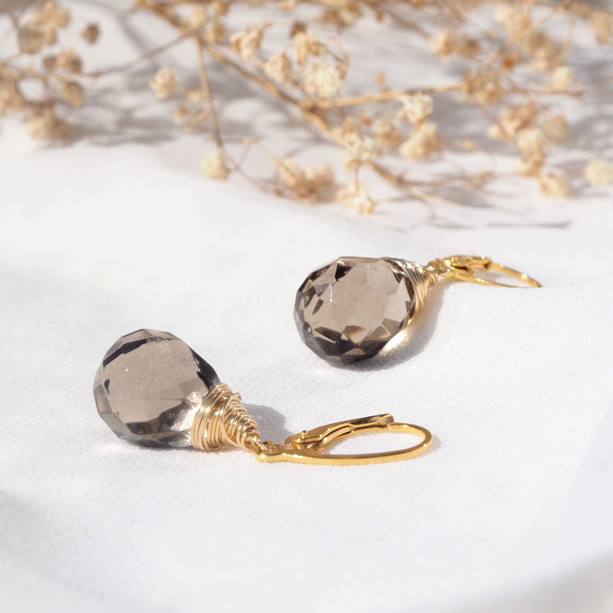 Handgemaakte oorbellen rookkwarts Oorbellen - Jewels with Flair