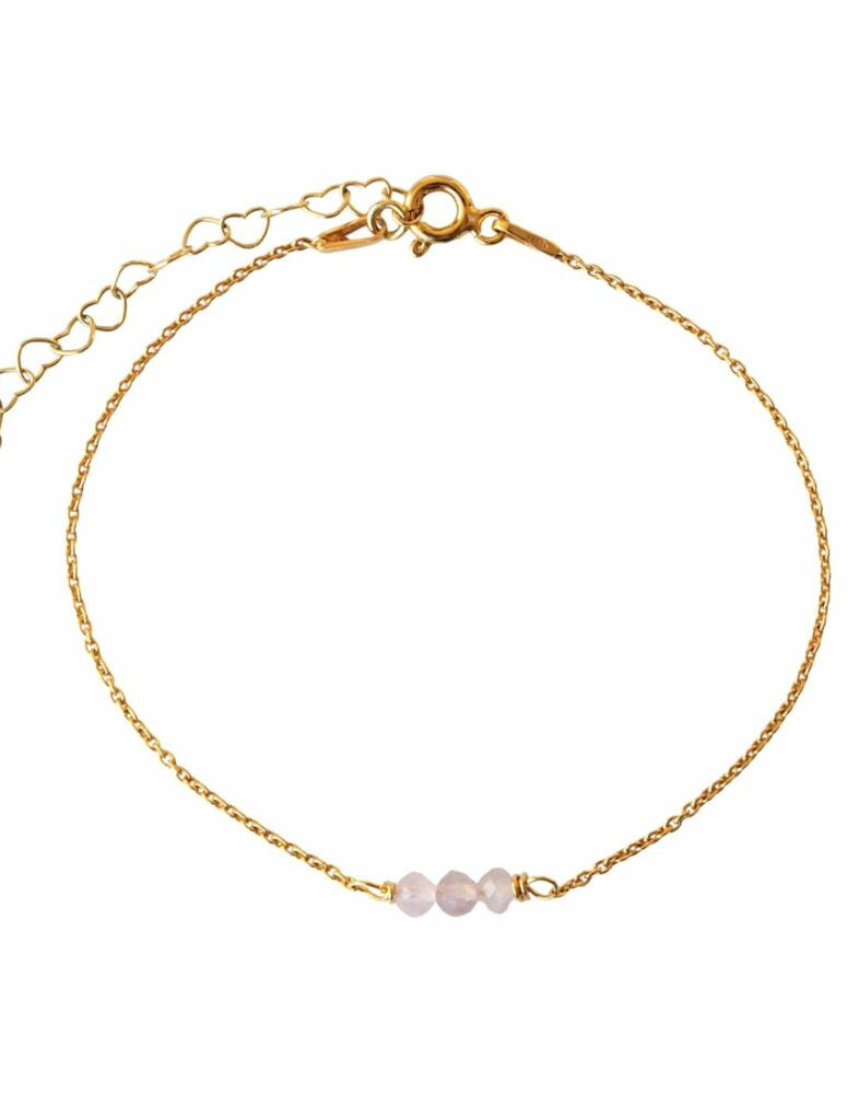Minimalistische armband met rozenkwarts en hartjes