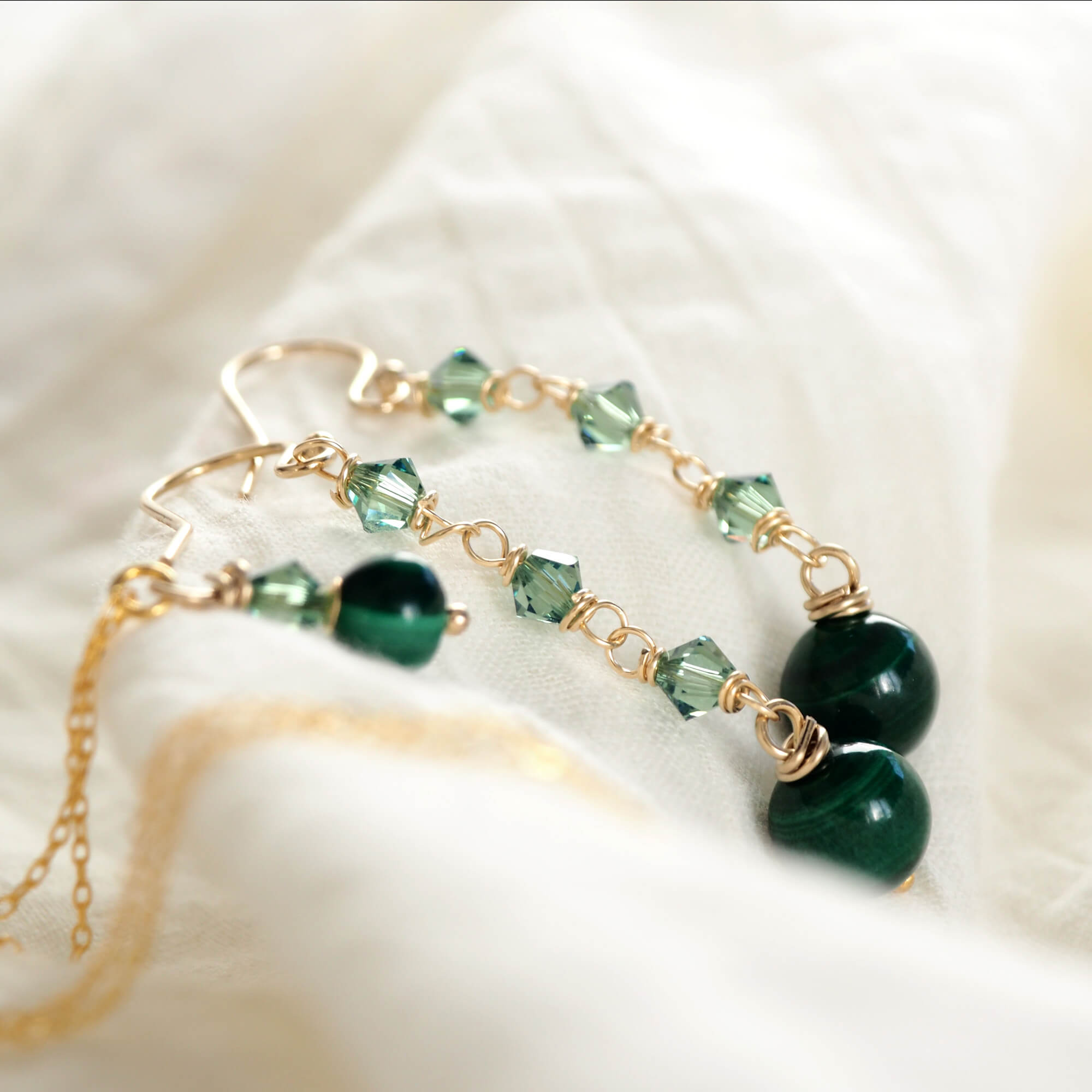 Maxima oorbellen met edelsteen malachiet en Swarovski Oorbellen - Jewels with Flair