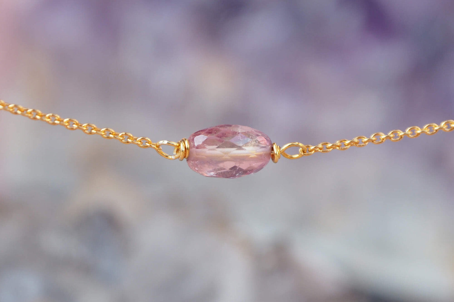 Originele kraamcadeaus: maatwerk geboortesteen sieraden
