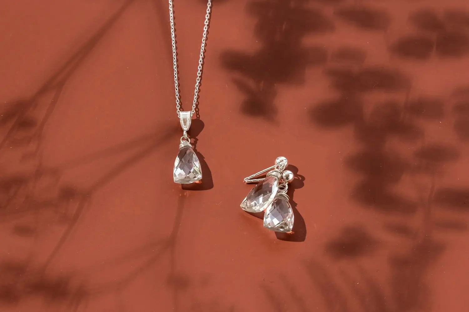 Sieraden met bergkristal – staat symbool voor zuiverheid en helderheid – Jewels with Flair