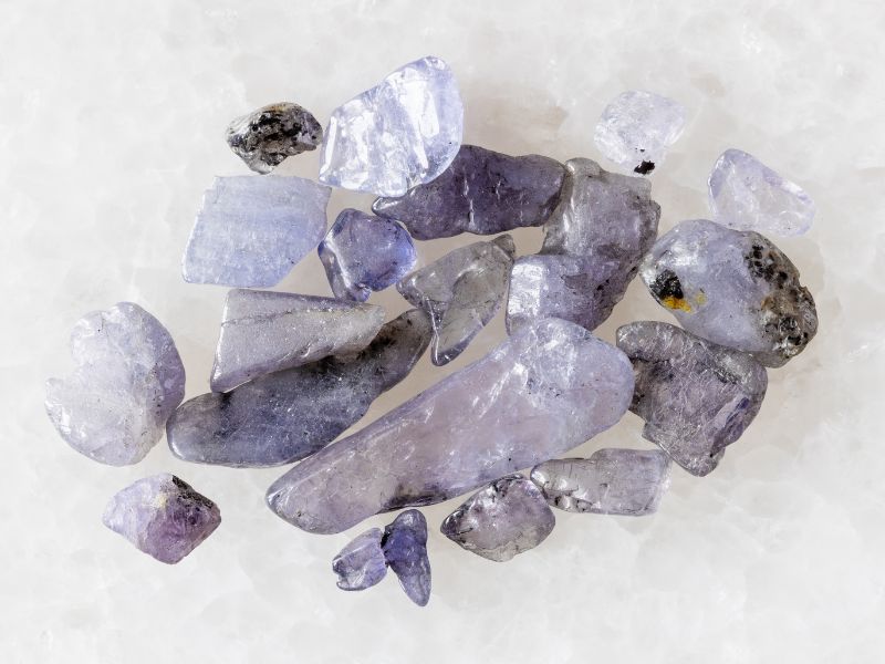 edelsteen tanzaniet in geboortesteen sieraden en edelsteen oorbellen