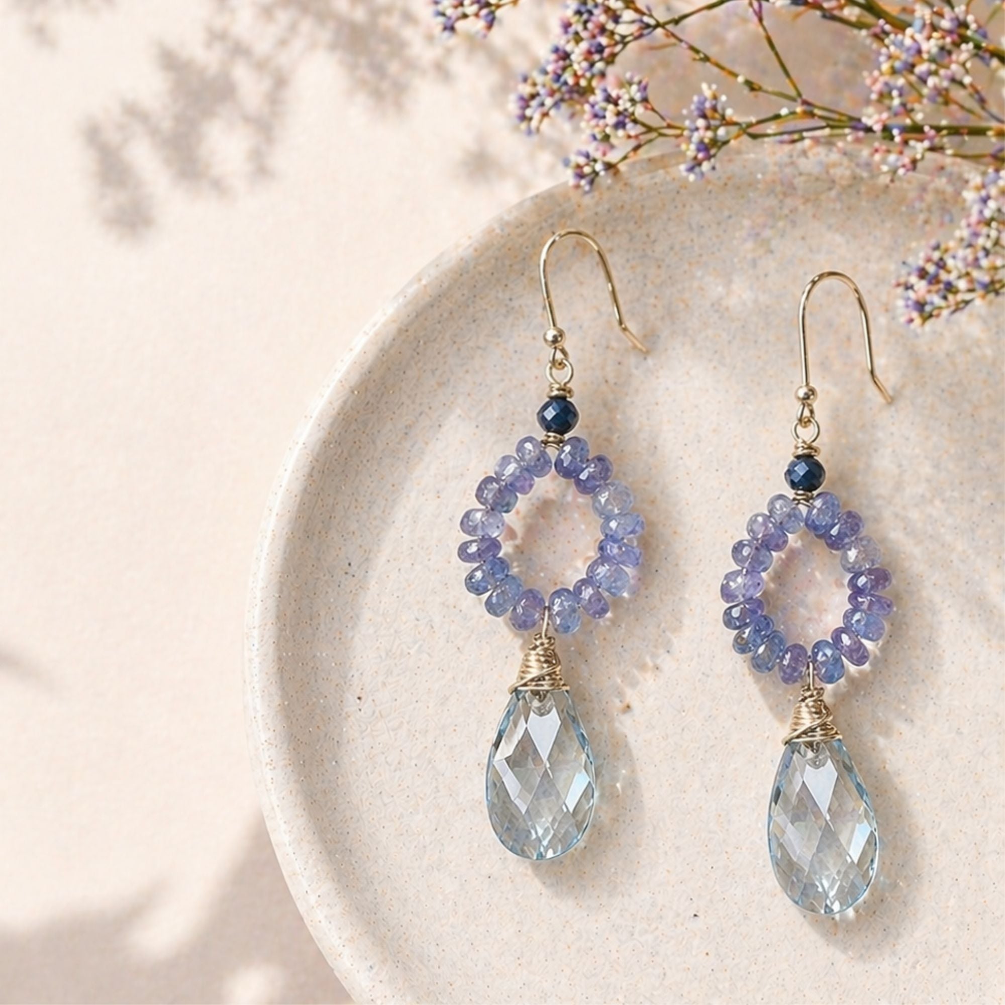 Oorbellen met swarovski druppel, tanzaniet en lapis lazuli