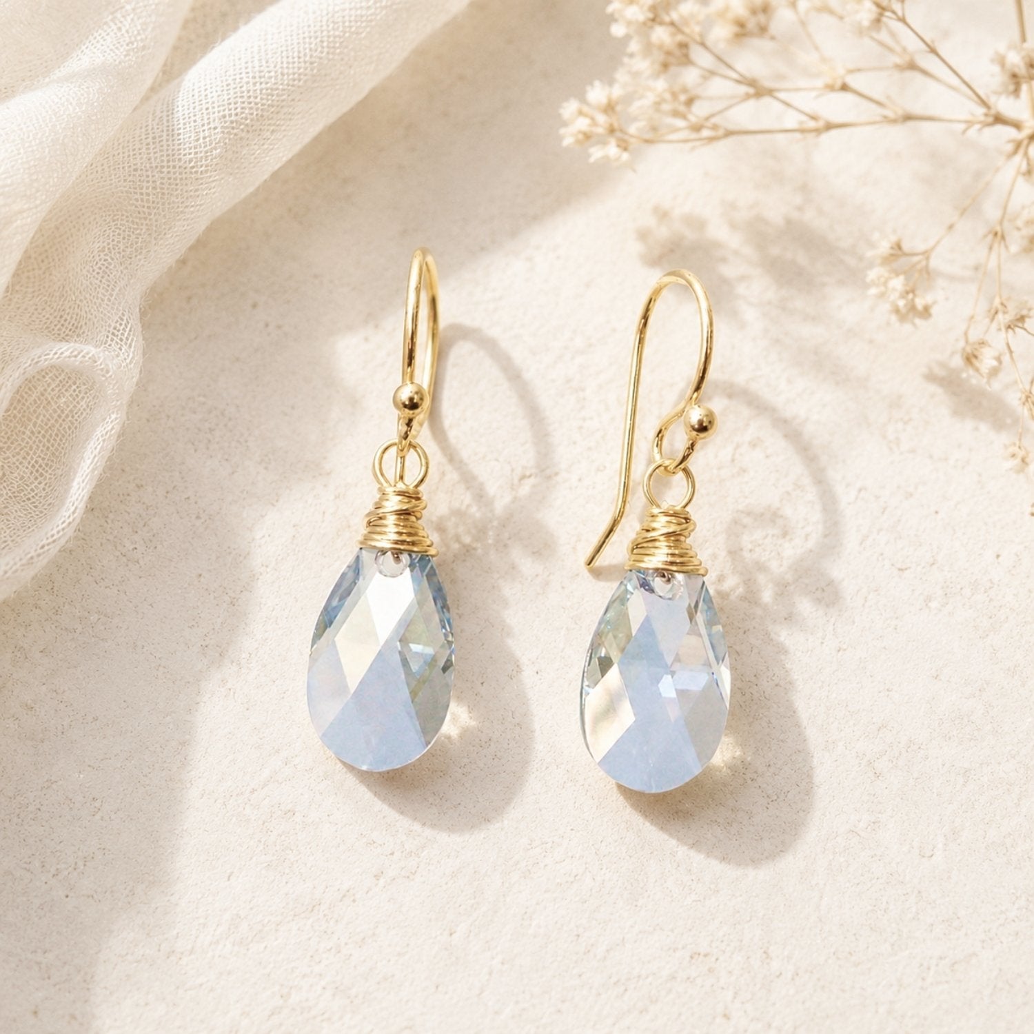 Oorbellen Swarovski druppels licht blauw