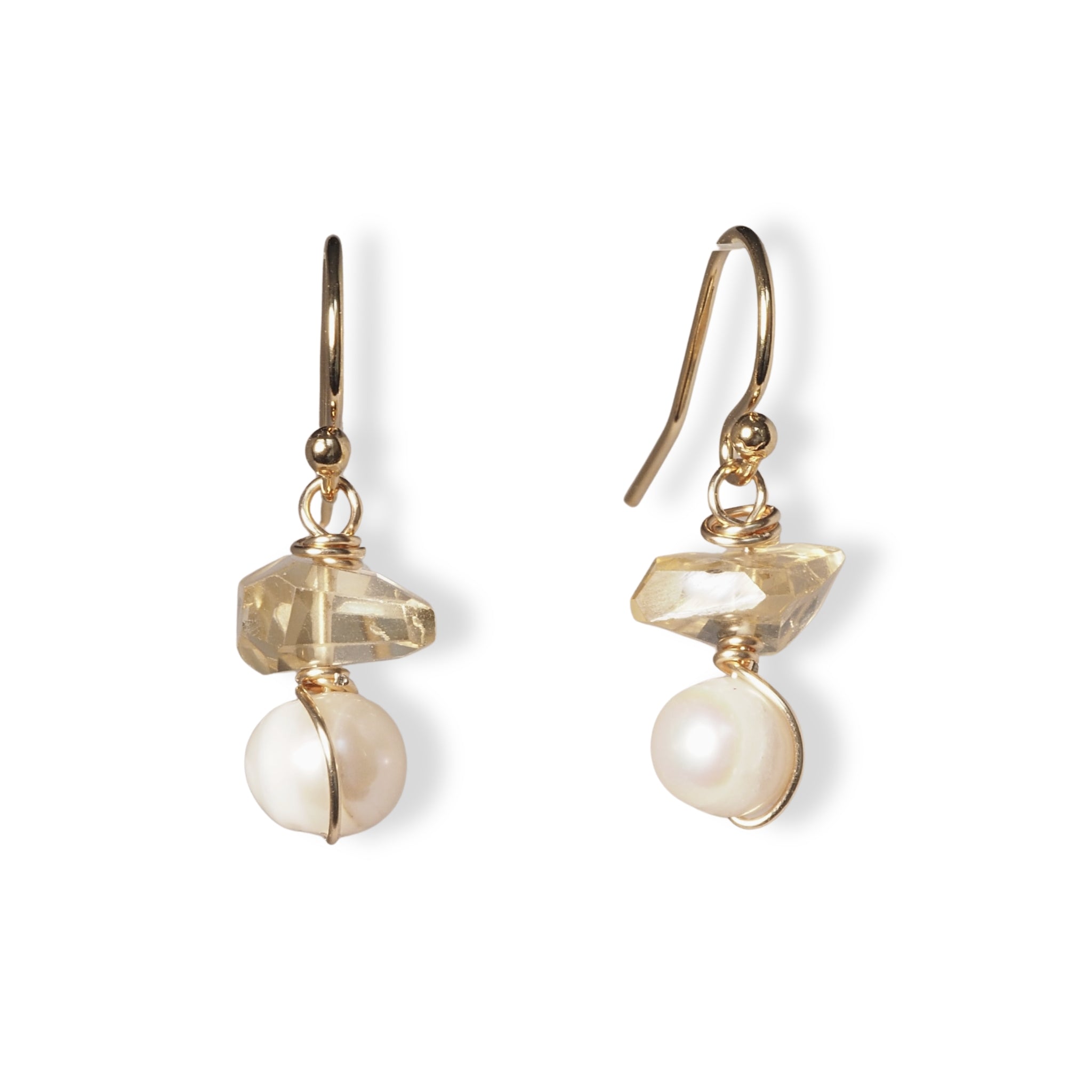 Oorbellen met citrien en witte parels Oorbellen - Jewels with Flair