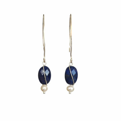 Lange oorbellen met edelsteen lapis lazuli en zoetwaterparels in sterling zilver